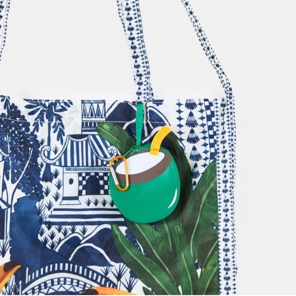 π΄ FARM Rio Coconut Eco Packable Tote β Tropical Toucan Print β NWT - Picture 4 of 5